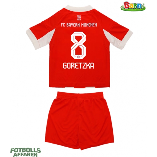 Bayern Munich Leon Goretzka #8 Hemmaställ Barn 2025-26 Kortärmad (+ Korta byxor)
